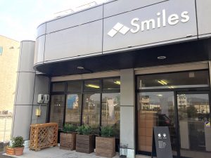 iPhone・android修理専門店の外観